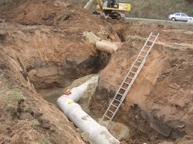 instalación de un tubo de aguas residuales